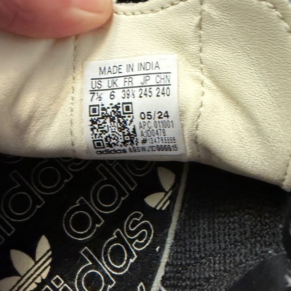 Adidas Woman’s Sneakers - Picture 3 of 4